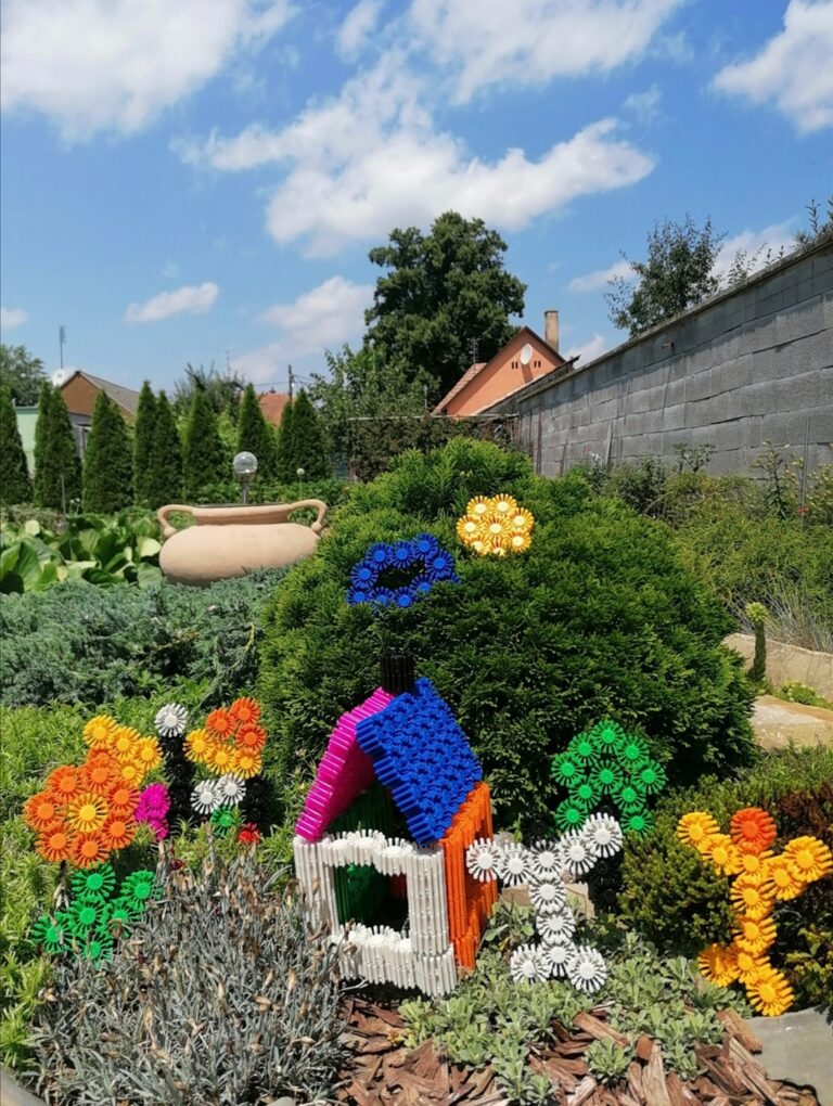 Miláčik - skladačky z vrchnákov od detí